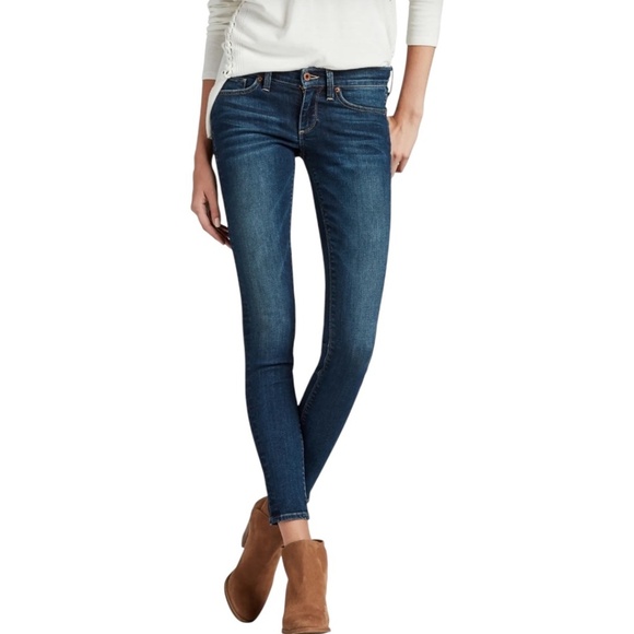 Lucky Brand Denim - Lucky Brand Charlie Skinny Blue Jeans, Size 2/26 Regular In Excellent Condition